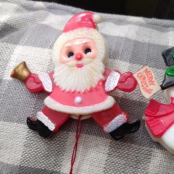 Pins,Christmas 3 pin set, pull bell  and parts move, very cute set. - Picture 2 of 7